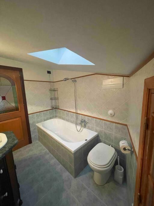 La Casa Nel Cortile Apartment กัสเตลบูโอโน ภายนอก รูปภาพ