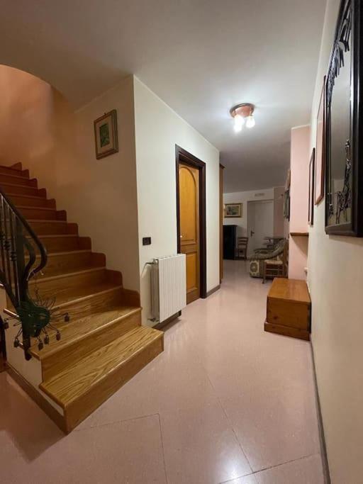 La Casa Nel Cortile Apartment กัสเตลบูโอโน ภายนอก รูปภาพ