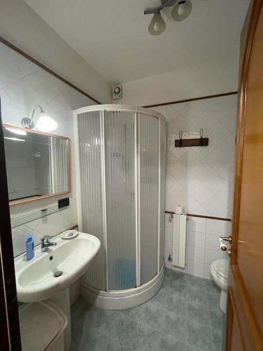 La Casa Nel Cortile Apartment กัสเตลบูโอโน ภายนอก รูปภาพ
